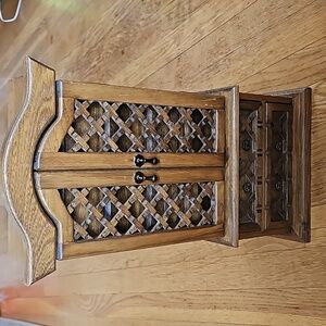 Vintage Royal Sealy musical jewelry box